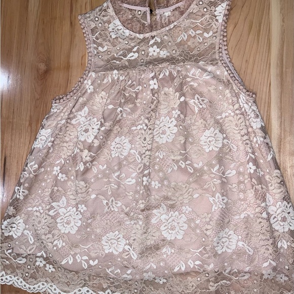 Altar’s State Lace Tank - Picture 5 of 10